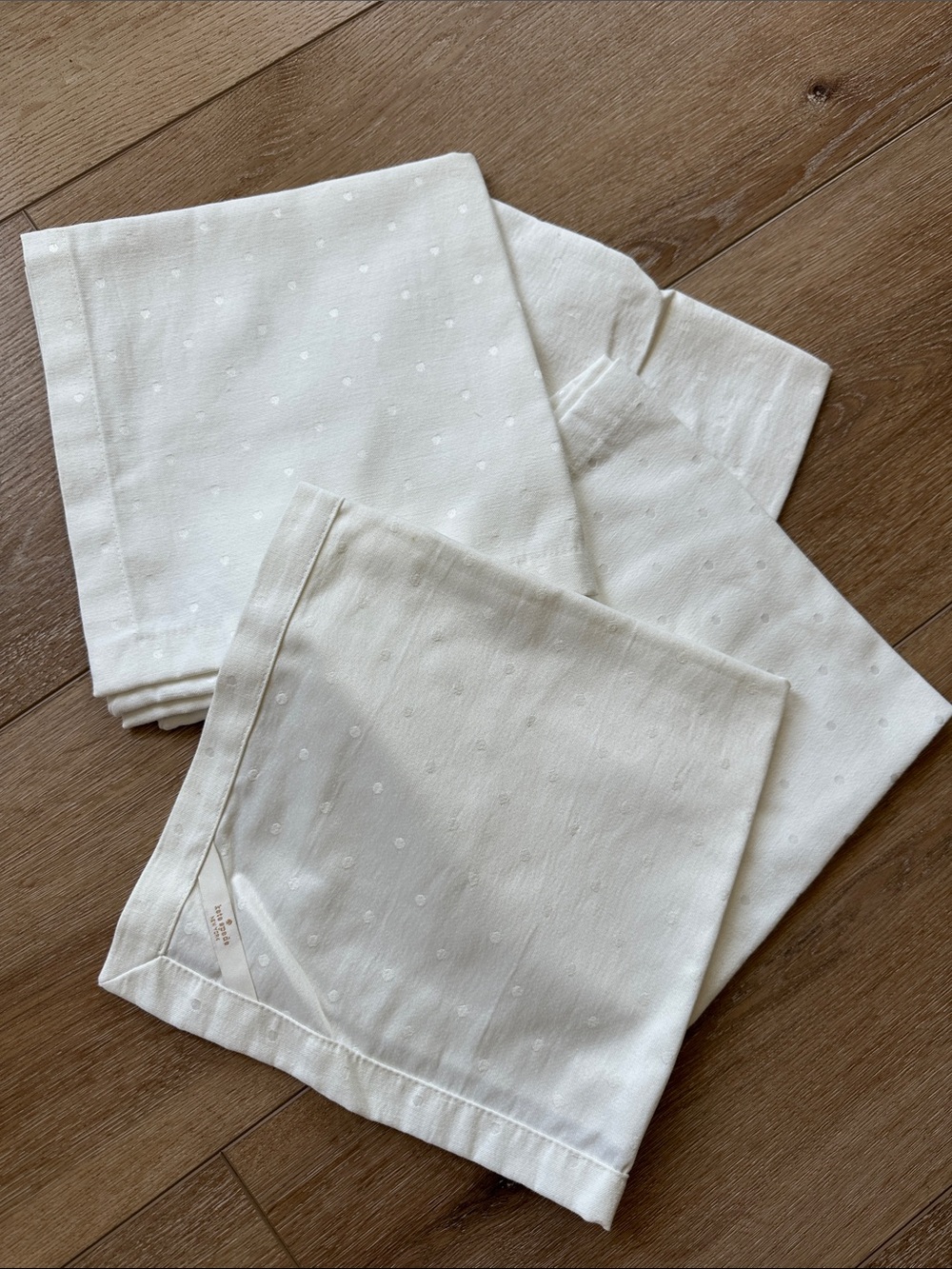 Kate Spade Ivory White Dot Cotton Cloth Napkins Set of 4 19x19 Table Linens